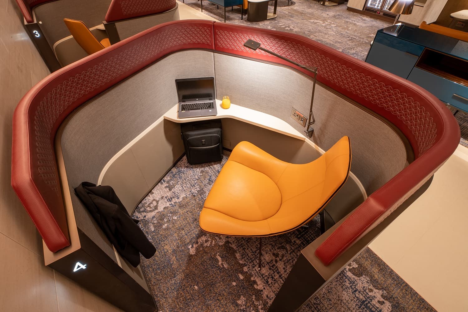 Qatar Airways Singapore Lounge